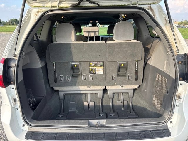 2019 Toyota Sienna LE
