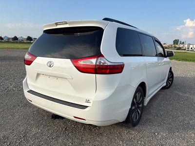 2019 Toyota Sienna LE
