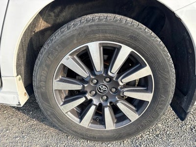 2019 Toyota Sienna LE