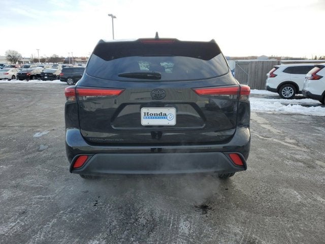 2023 Toyota Highlander LE