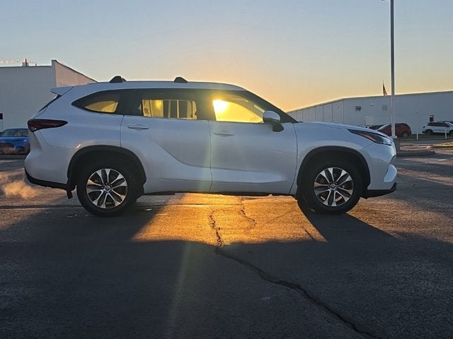 2024 Toyota Highlander XLE