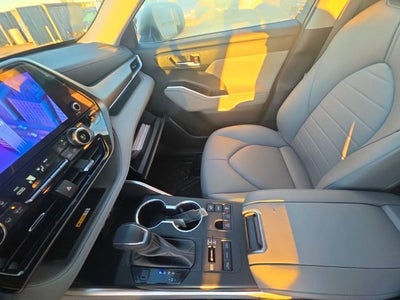 2024 Toyota Highlander XLE