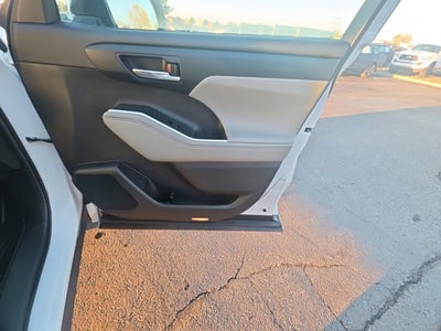 2024 Toyota Highlander XLE