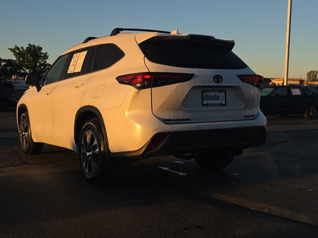 2024 Toyota Highlander XLE