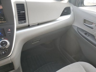 2015 Toyota Sienna LE