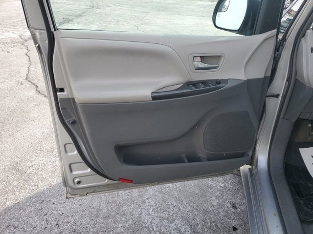 2015 Toyota Sienna LE