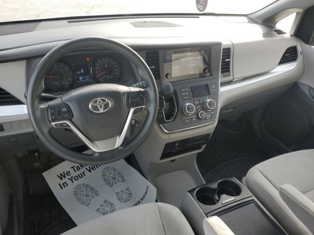 2015 Toyota Sienna LE