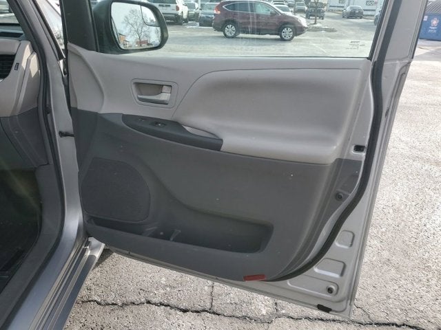 2015 Toyota Sienna LE