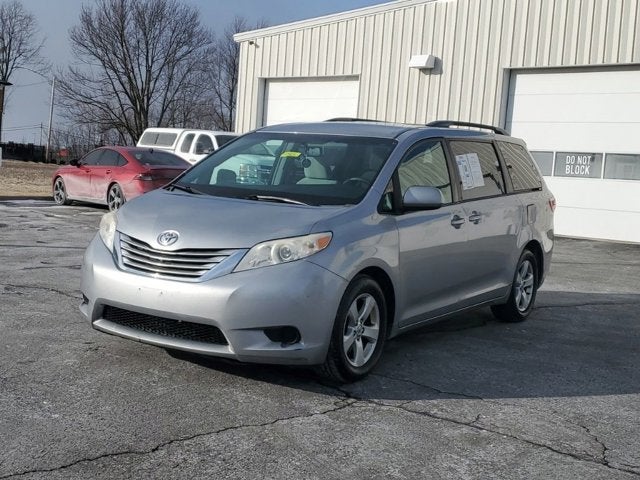 2015 Toyota Sienna LE