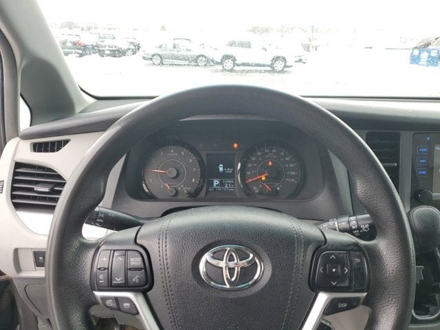 2015 Toyota Sienna LE