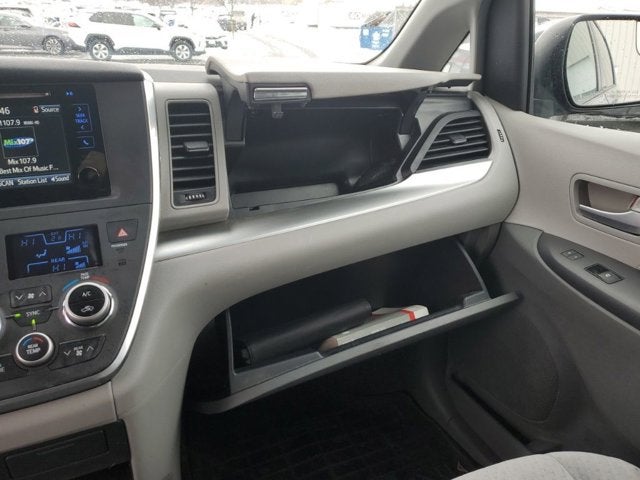 2015 Toyota Sienna LE