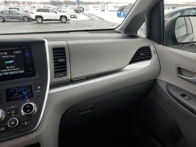 2015 Toyota Sienna LE