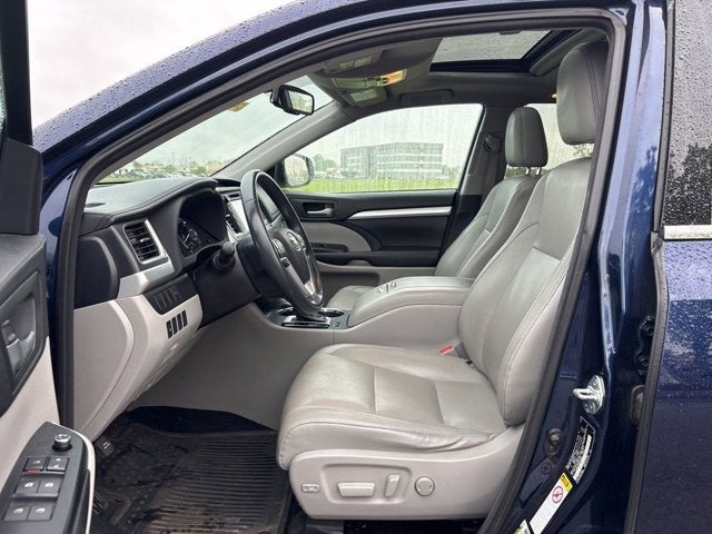 2016 Toyota Highlander XLE V6