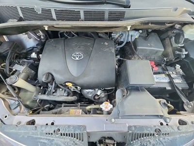 2019 Toyota Sienna LE