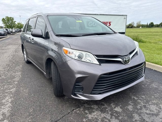 2019 Toyota Sienna LE