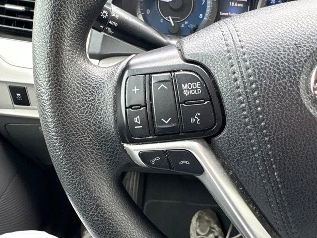 2019 Toyota Sienna LE