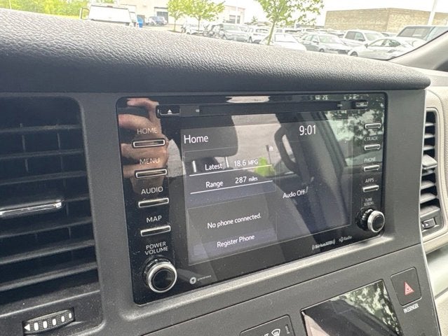 2019 Toyota Sienna LE