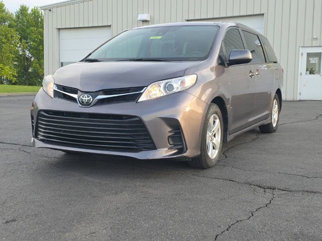 2019 Toyota Sienna LE
