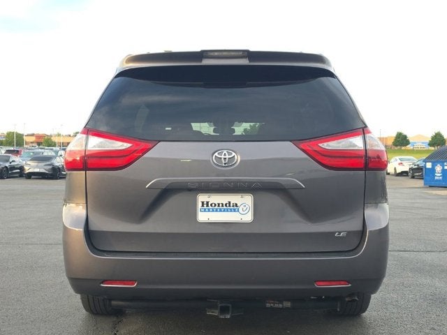 2019 Toyota Sienna LE