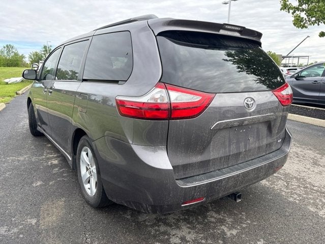 2019 Toyota Sienna LE