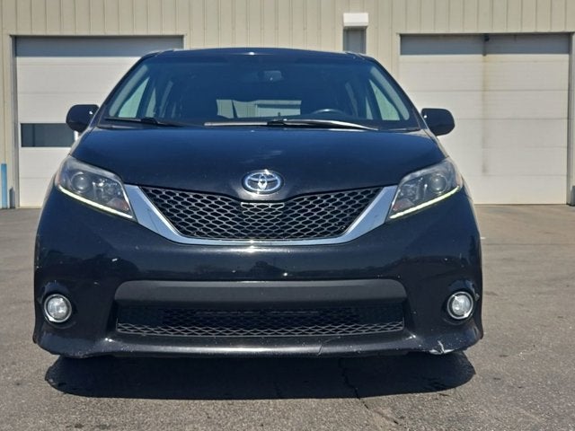 2016 Toyota Sienna SE