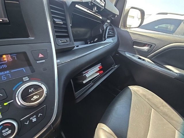 2016 Toyota Sienna SE