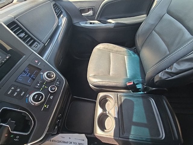 2016 Toyota Sienna SE