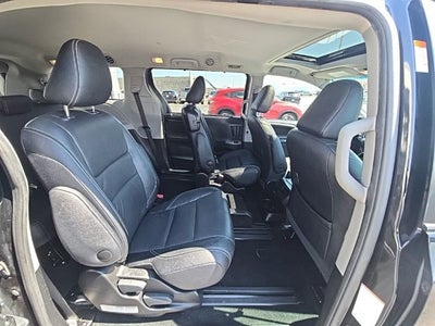 2016 Toyota Sienna SE
