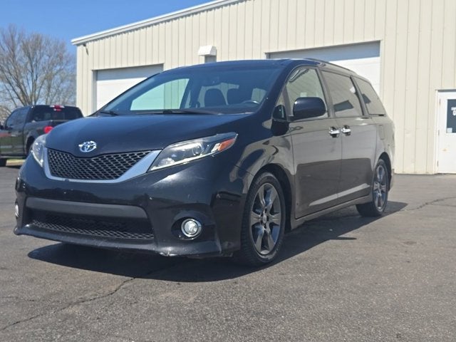 2016 Toyota Sienna SE