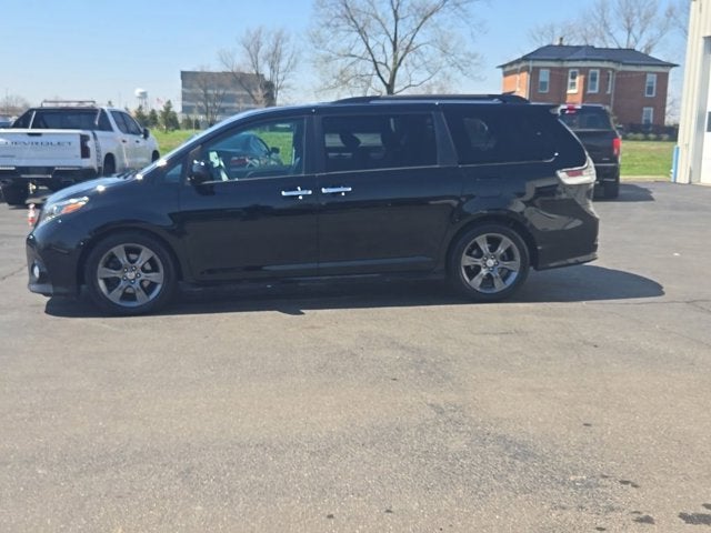 2016 Toyota Sienna SE