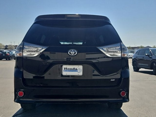 2016 Toyota Sienna SE