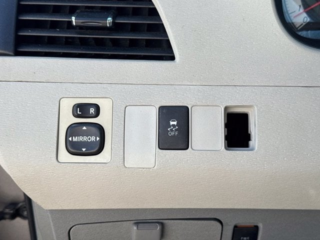 2011 Toyota Sienna SE