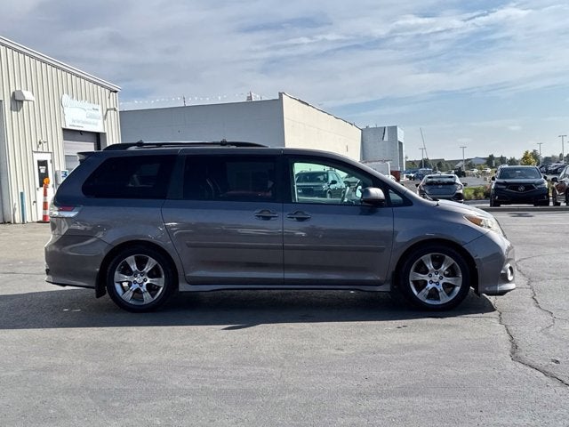 2011 Toyota Sienna SE