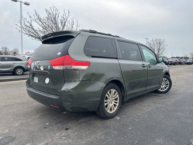 2012 Toyota Sienna XLE