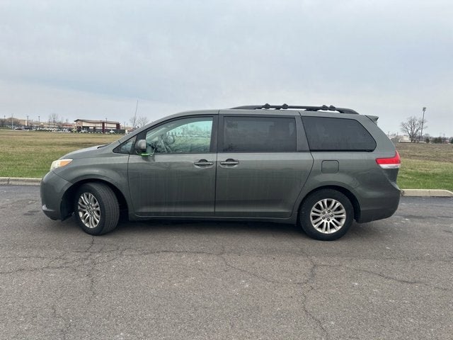 2012 Toyota Sienna XLE