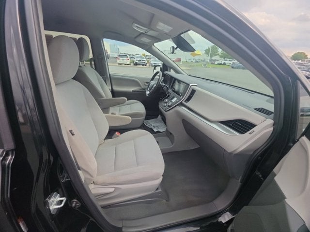 2020 Toyota Sienna L