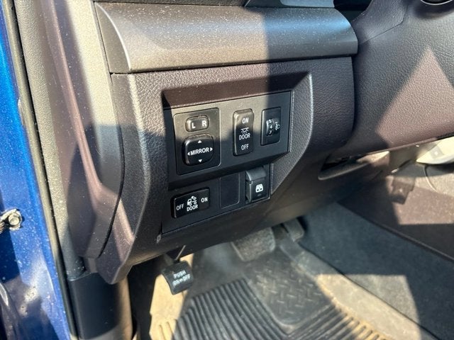 2014 Toyota Tundra SR5