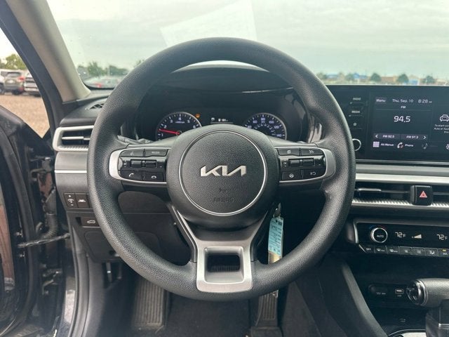 2022 Kia K5 LX