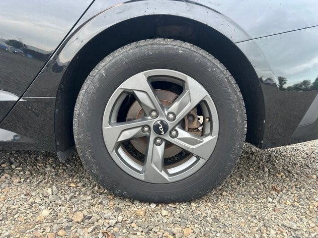 2022 Kia K5 LX