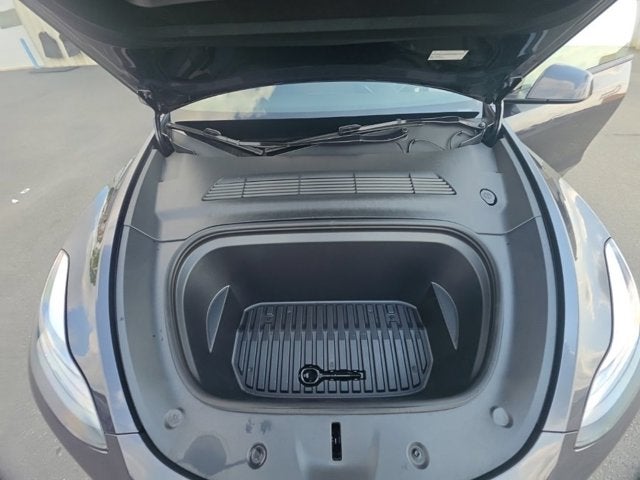 2025 Tesla Model Y Long Range