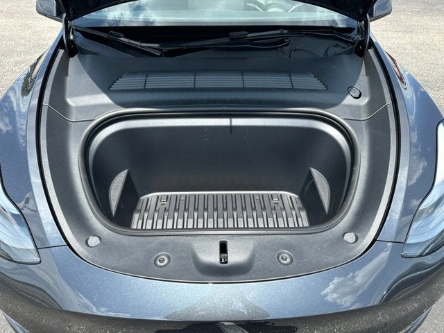 2025 Tesla Model Y Long Range