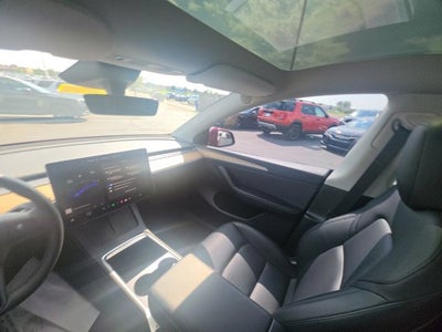 2024 Tesla Model Y Long Range