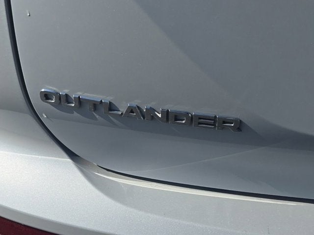 2025 Mitsubishi Outlander SE