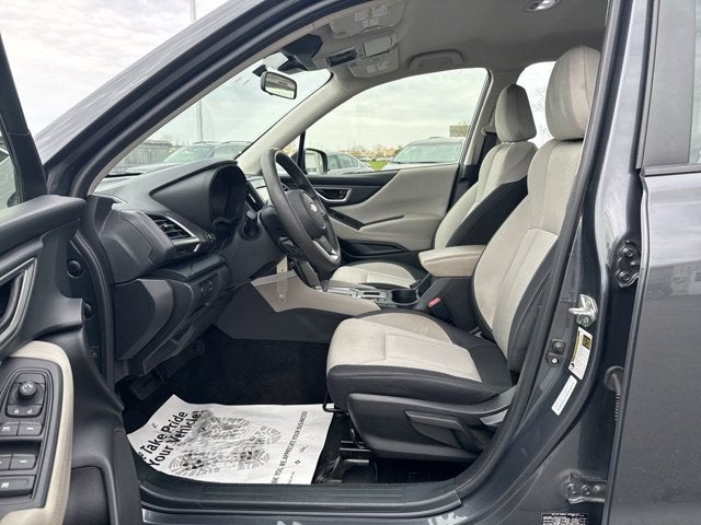 2023 Subaru Forester Base