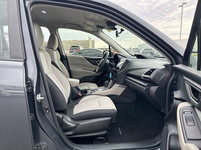 2023 Subaru Forester Base