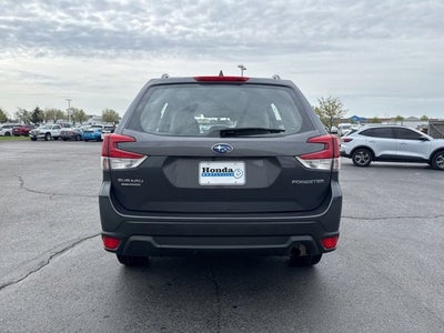 2023 Subaru Forester Base