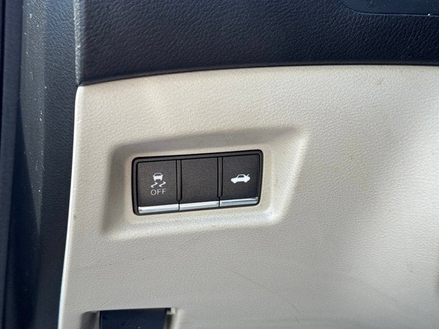 2015 INFINITI Q50 Base