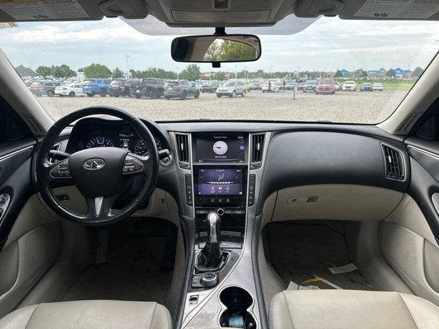 2015 INFINITI Q50 Base