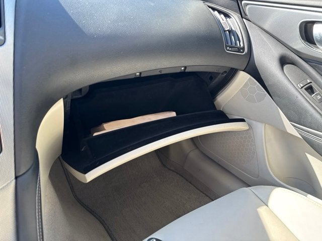 2015 INFINITI Q50 Base