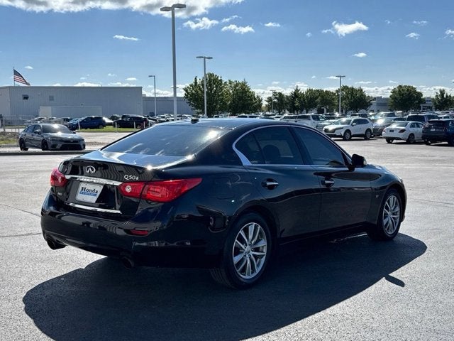 2015 INFINITI Q50 Base